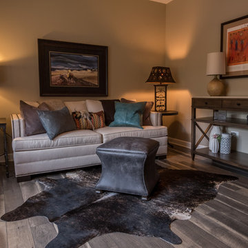 Tinley Park, Condo with Western Vibe