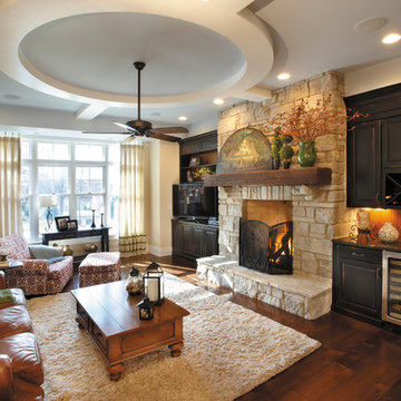 Traditional Family Room in Lombard, Illinois