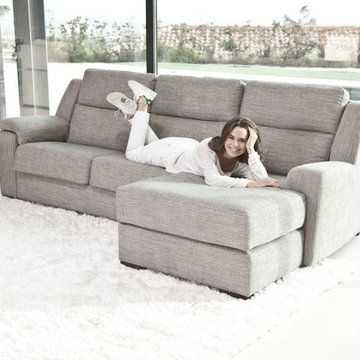 Vianna Sectional Sofa Recliner by Famaliving California