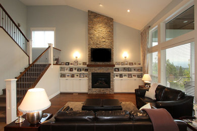 Inspiration for a craftsman family room remodel in Vancouver