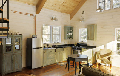 Houzz Tour: Cozy Vermont Cabin Blanketed in Charm