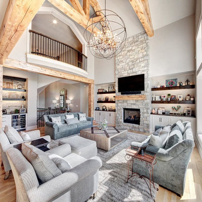 Example of a classic family room design in Kansas City