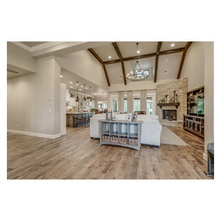 Yosemite - Farmhouse - Family Room - Oklahoma City - by Tray McCune ...