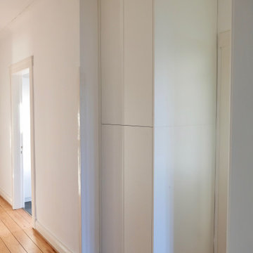Einbauschrank als Verkleidung einer Gastherme