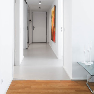 Spachtelboden und Bambus Parkett für Wohnung AL | Concrete and Bamboo flooring