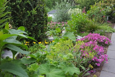 Aménagement d'un jardin campagne.