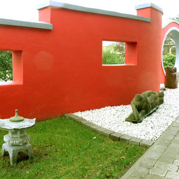 Gartenmauer mit Mondtor