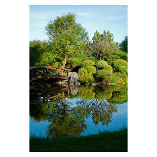 Gartenteich mit japanischem Flair Asiatisch Garten München von