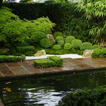 Privater Japangarten in Bremerhaven mit Koiteich