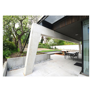 überdachte Terrassenfläche Minimalistisch Garten Nürnberg von