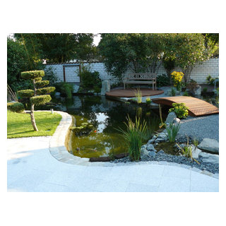 Wasser im Garten Mediterranean Landscape Frankfurt by Rhein