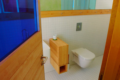 This is an example of a small contemporary cloakroom in Dusseldorf.