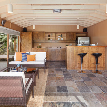 Luxury Midcentury Clyde Hill Stage