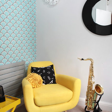 Music room in yellow and turquoise