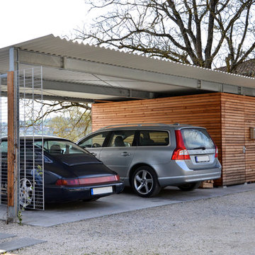Doppel-Carport mit Abstellraum und Holzverkleidung