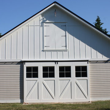1108- Creekside Cove, Garage & Barn