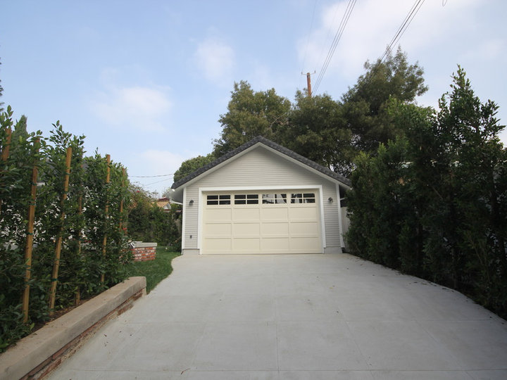 Craftsman Garage - Garage