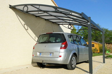 Idées déco pour un petit garage attenant contemporain.