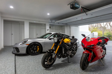 Garage - modern garage idea in Dallas