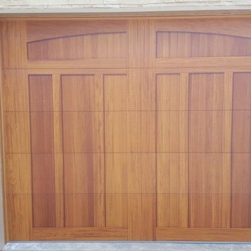 C.H.I. 5217 Accent Woodtones Doors