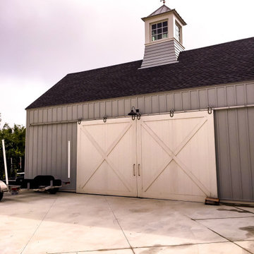 C22-Barn & Sliding Doors