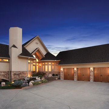 Clopay - Canyon Ridge Collection