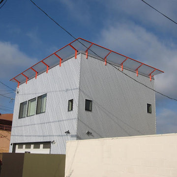 Contemporary Garage and Loft Unit