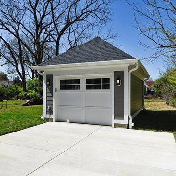 Detached Garage