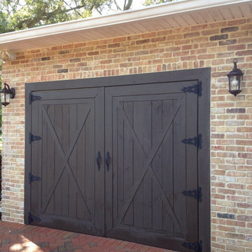 Exterior House Garage Facade remodeled with Old Chicago Thin Brick Veneer