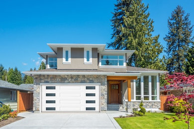 Inspiration for a modern garage in New York.