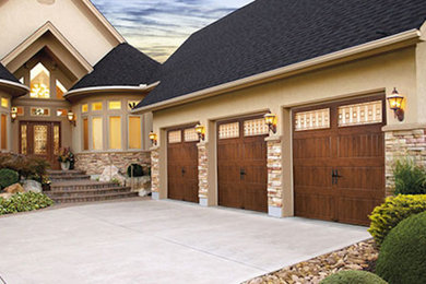 This is an example of an attached garage in Phoenix with three or more cars.