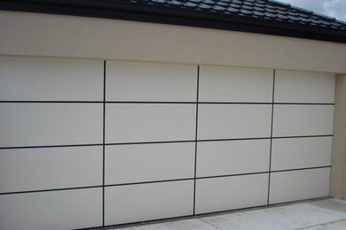 This is an example of a modern garage in Melbourne.