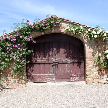 Garage in Tuscany