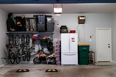 Bild på en garage och förråd