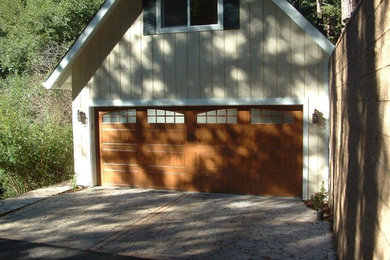 Example of a classic garage design in San Francisco