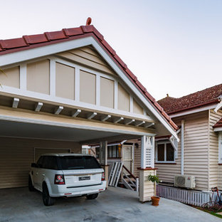 Design ideas for a traditional garage in Brisbane.