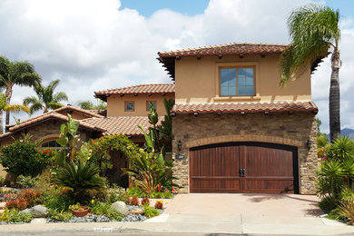 Example of a tuscan garage design in San Diego