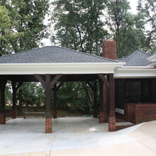 Garage/Carport