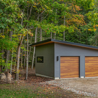 Réalisation d'un garage pour deux voitures séparé vintage de taille moyenne.