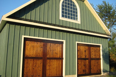 Exemple d'un grand garage pour deux voitures séparé.