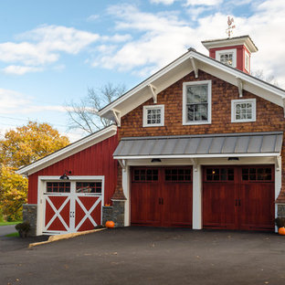 Idée de décoration pour un grand garage champêtre.