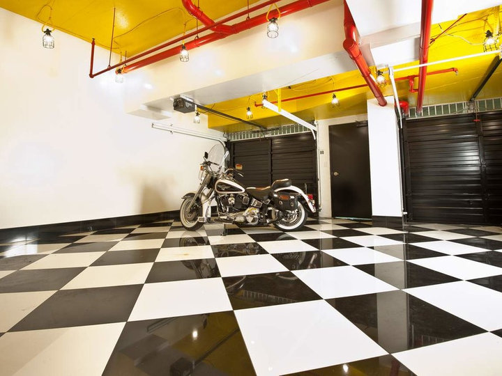 Contemporary Garage