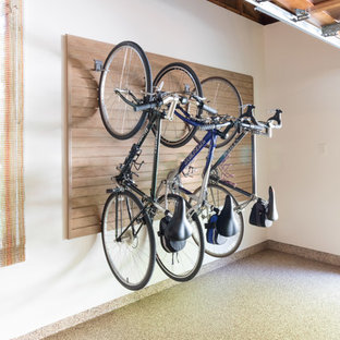 Inredning av en modern stor tillbyggd carport