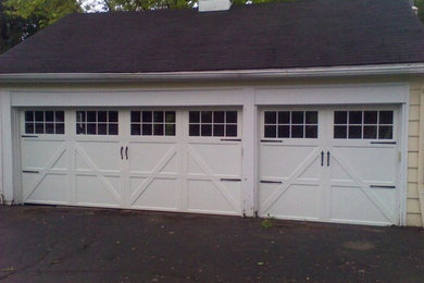 Idée de décoration pour un garage pour trois voitures.