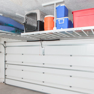 Idéer för att renovera en mellanstor vintage tvåbils garage och förråd