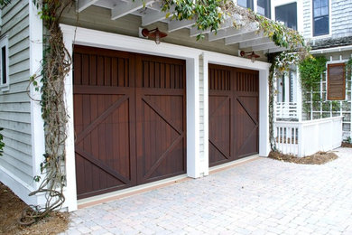 This is an example of a farmhouse garage in San Francisco.