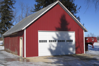Imagen de garaje independiente de estilo de casa de campo de tamaño medio para dos coches