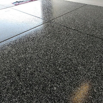 Residential Epoxy-Chip Garage Floor