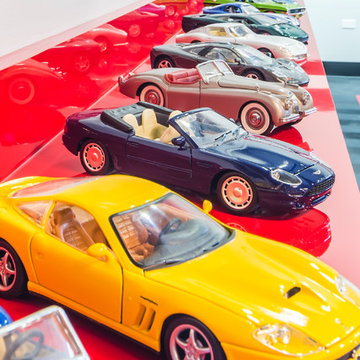 Retro Custom Garage