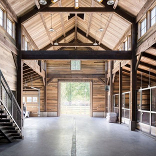 Example of a country garage design in Salt Lake City